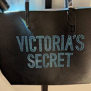 NWT - Victoria's Secret Travel Bag